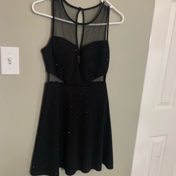 Little black dress - Picture 1 of 4